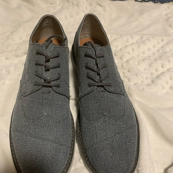 Toms dress shoe